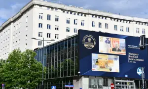 Gdzie znajduje się siedziba NBP? Szybka pomoc w odnalezieniu adresu centrali banku