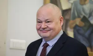 Szokujące zarobki prezesa NBP: Ile naprawdę dostaje szef banku centralnego?