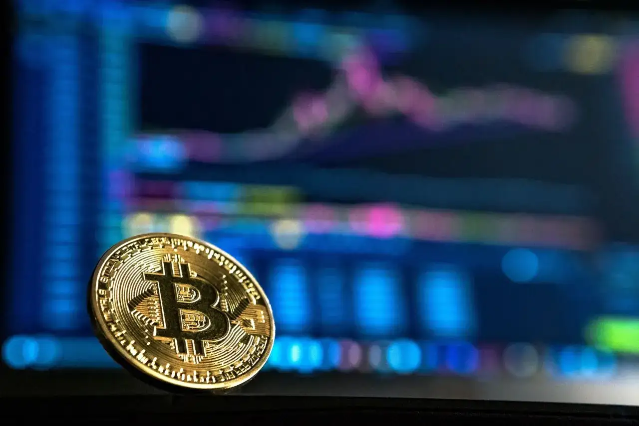 Zdjęcie Od czego zależy cena kryptowaluty? 7 kluczowych czynników